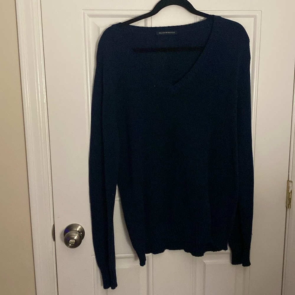 Brandy Melville V-neck thin sweater